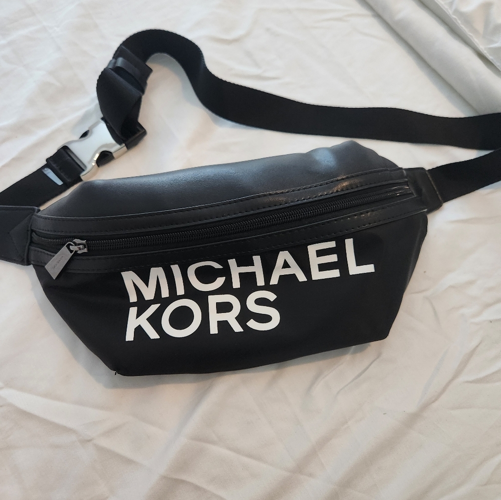Michael Kors Black and White Belt Crossbody Bag